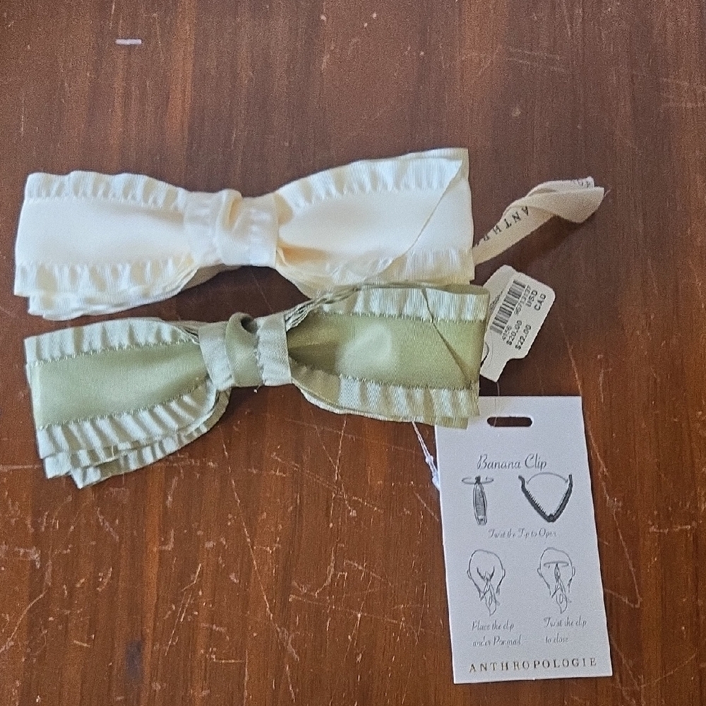 Anthropologie Ivory and Sage Hair Banana Clips